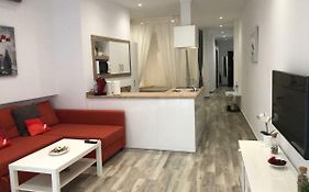 Cozy Apartment In The Heart Of Torremolinos